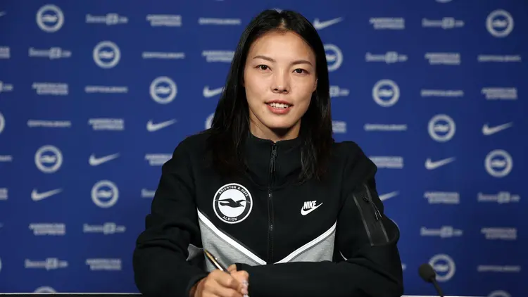 今夜体能课后，布莱顿官宣签约备战全明星赛，悬念犹存，身体对抗强度拉满 -开云电竞