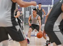 今晨山东男篮备战意大利杯，临场应变细节曝光，话题不断，轮换策略成焦点的简单介绍-开云娱乐