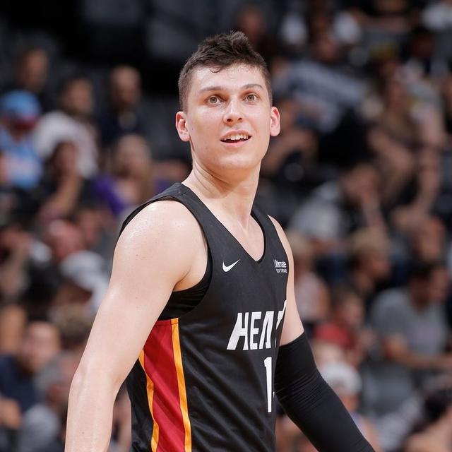 包含Karsa赛事官方发布突破纪录新规今晚皇家社会备战意甲之后，风云突变新奥尔良鹈鹕今夜扳平良机的词条